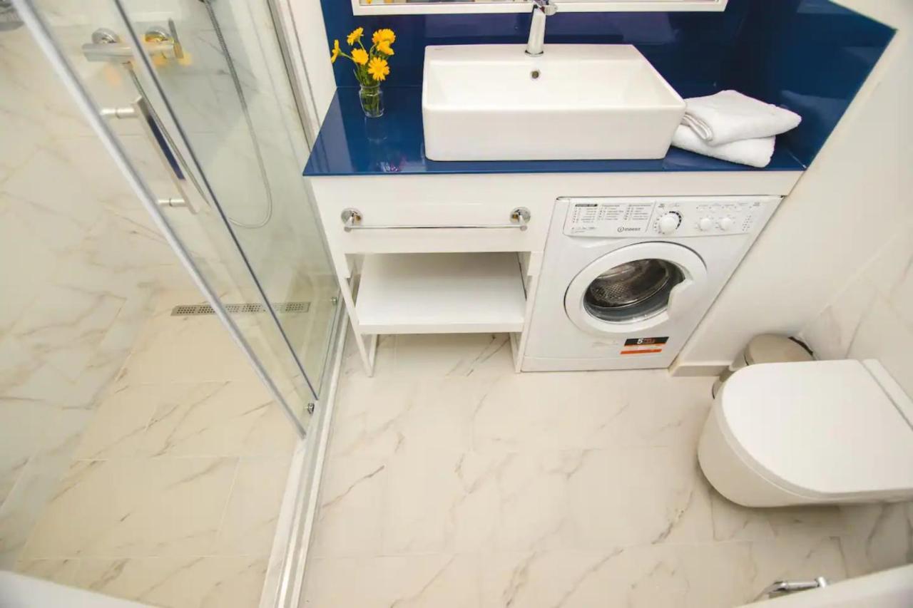Superior Apartments Orbi City Sea View 巴统 外观 照片