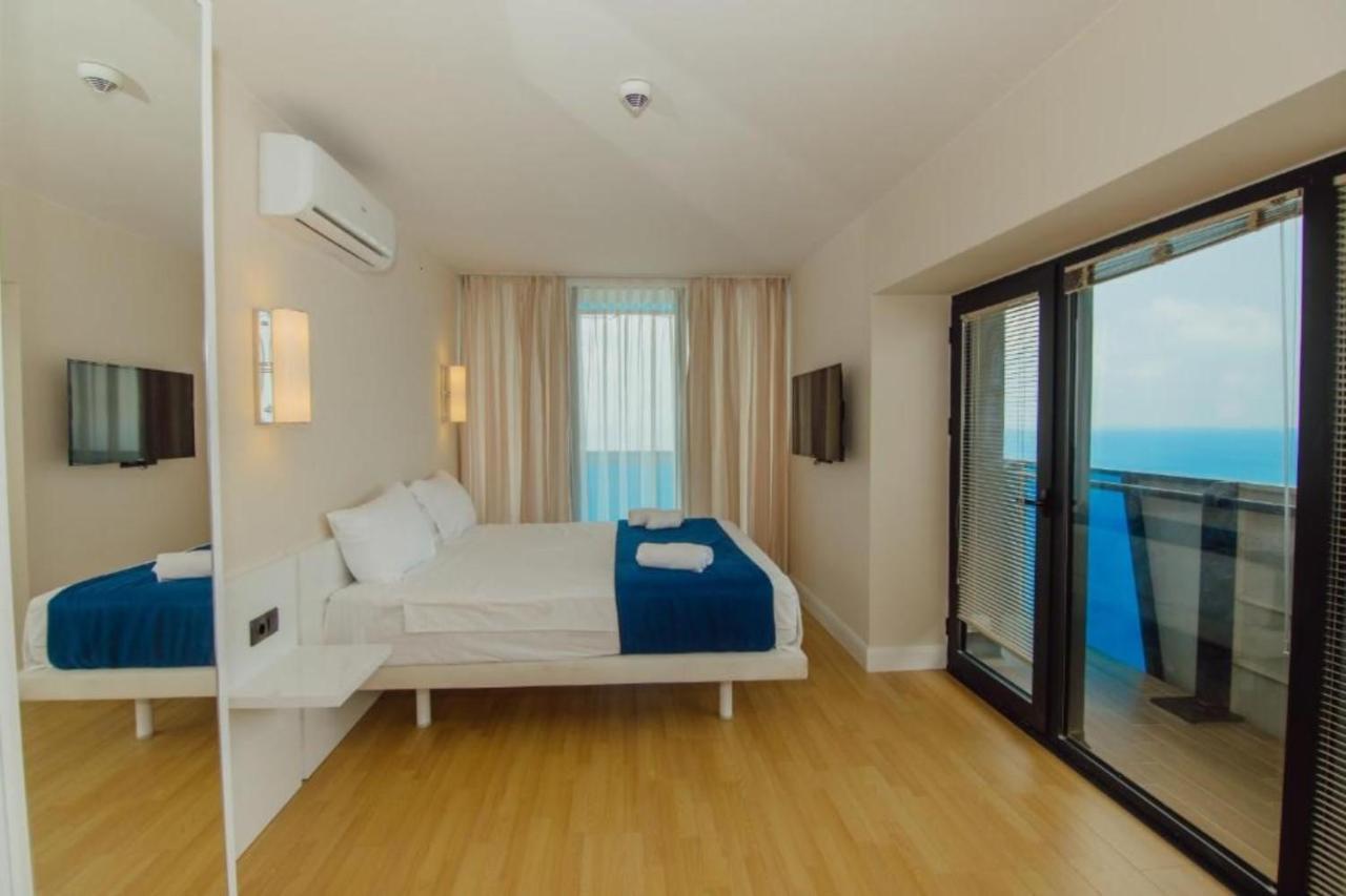 Superior Apartments Orbi City Sea View 巴统 外观 照片