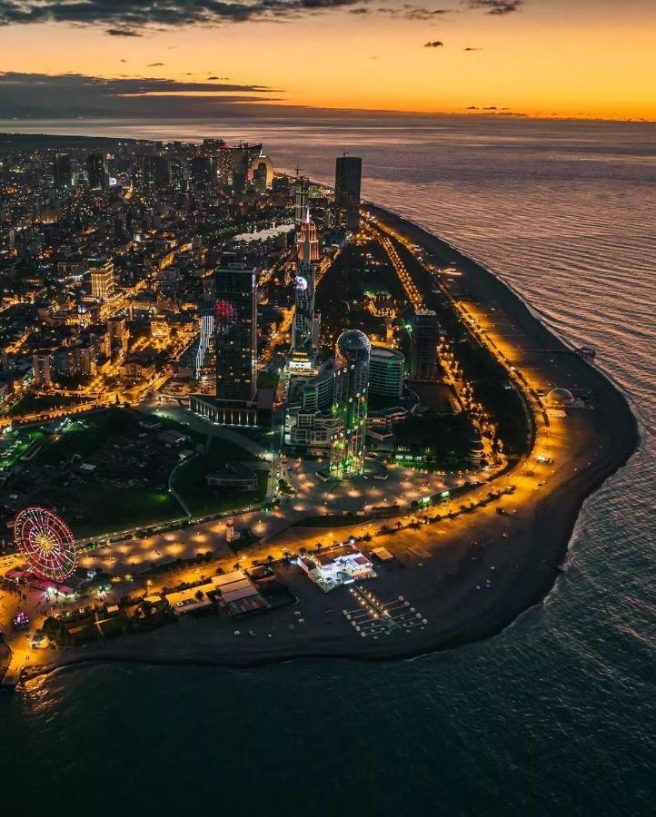 Superior Apartments Orbi City Sea View 巴统 外观 照片
